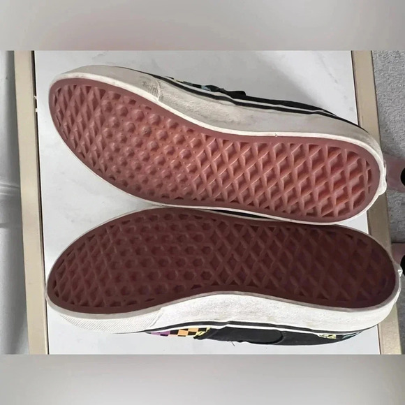 Vans | Off The Wall  Kids Slip On Rainbow Sneakers | Size 3 - Picture 11 of 11